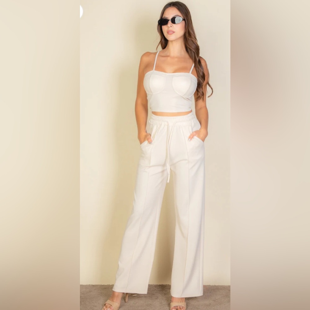 Elegant Women's Cropped Pantsuit